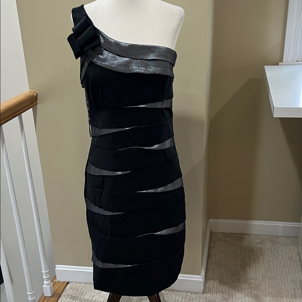🖤🩶Scarlett Nite One Shoulder Black Silver Layered Cocktail Dress Size 14 EUC